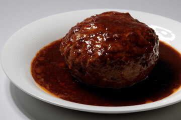 日本のデミグラスハンバーグ
