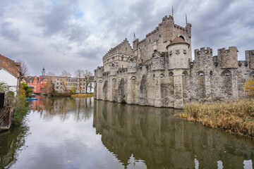 Obraz premium The old historic castle in the Center of Ghent, Belgium.
