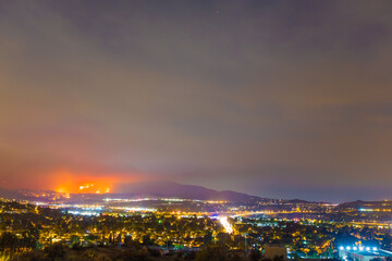 Fototapeta premium California wild fires in the mountains and hills of the Los Angeles County.
