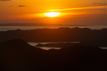 奄美大島自然観察の森から望む美しい夜明け前の光