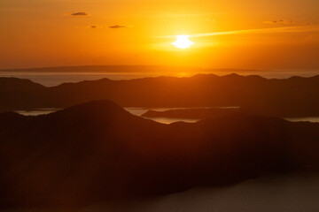 奄美大島自然観察の森から望む美しい夜明け前の光