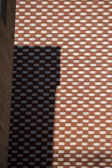 단조로운 패턴과 그림자