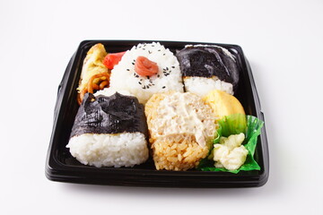 おにぎり弁当