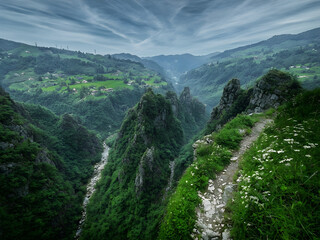 Naklejka premium Breathtaking Aerial View of Mountainous Landscape