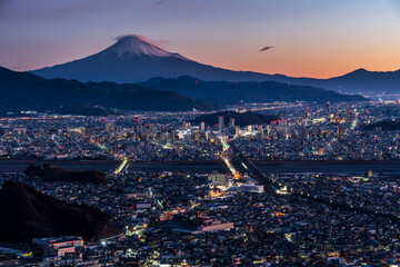 朝鮮岩から静岡市街の夜景と富士山