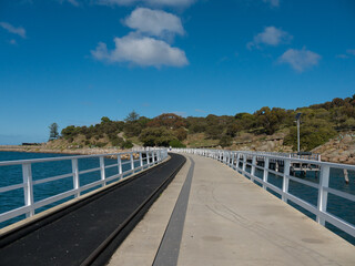 Obraz premium View of bridge leading to Granite Island near Victor Harbor in South Australia, Australia