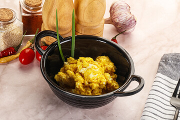 Scrambled egg in the bowl