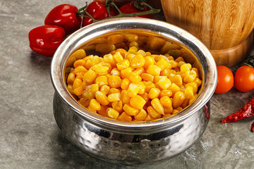 Sweet canned ripe corn grain