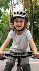 Obraz premium A cheerful child rides a small bicycle in a park on a sunny day, wearing a helmet and a T-shirt. Excitement is evident as the kid plays a bike game, enjoying outdoor fun