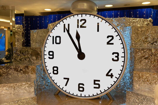 Five minutes before the New Year. Five to Twelve, 23:55, It is high time. New Year composition