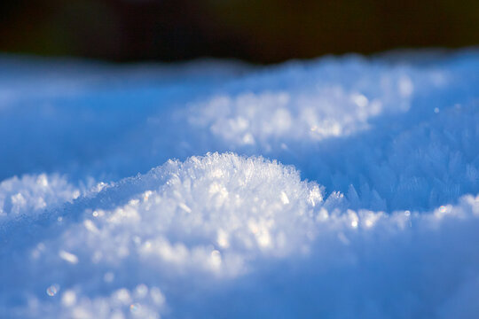 Snow patterns on the snow