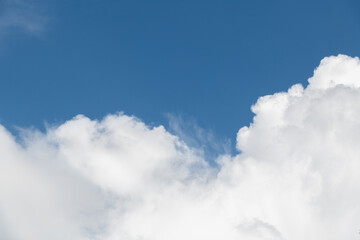 Obraz premium White clouds on clear sky