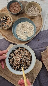 DIY Winter, Vogelfutter selber machen, Dekoration im Winter basteln, V&ouml;gel f&uuml;ttern
