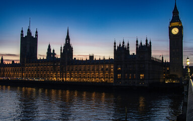 Obraz premium The Houses of Parliament or the Palace of Westminster
