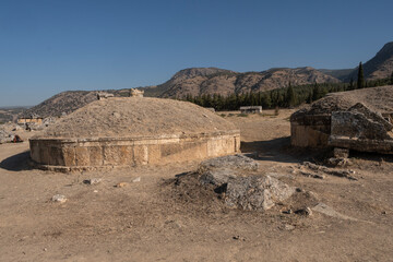 Hierapoli de Pamukkale, Turquía. Sitio arqueológico con anfiteatro romano. 