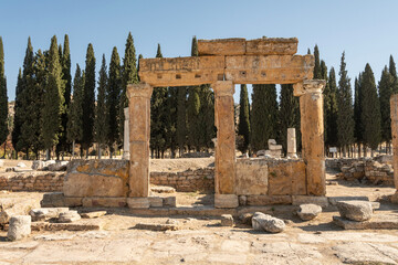 Hierapoli de Pamukkale, Turquía. Sitio arqueológico con anfiteatro romano. 
