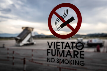 Vietato fumare in aeroporto