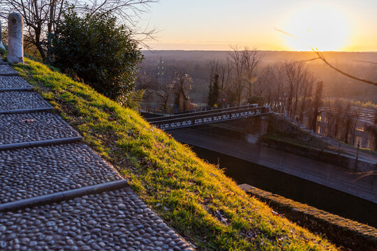 Canale a Tornavento al tramonto