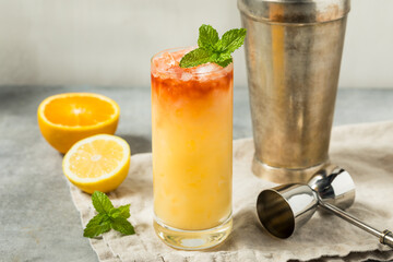 Cold Refreshing Fogcutter Cocktail