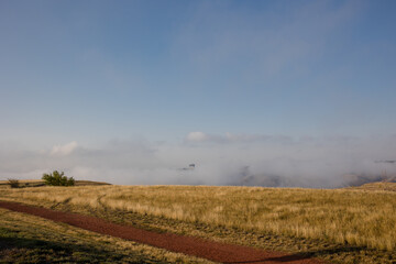 Obraz premium Mist-covered valley in Lethbridge, Alberta
