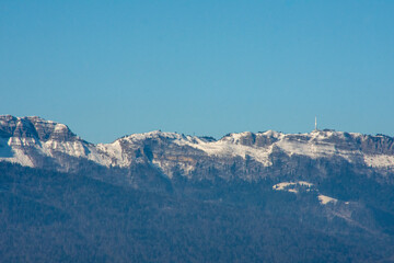 chaîne du Jura enneigée, depuis le pays de Gex