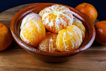 tangerines in a bowl