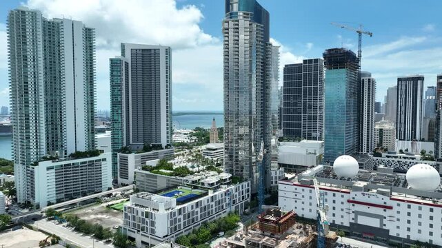 Miami downtown and Paramount Miami Worldcenter