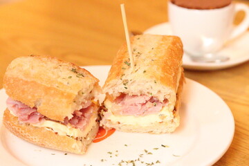 Jambong Bör Sandwich
