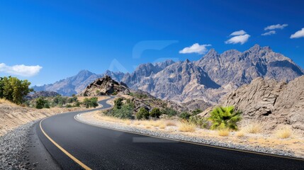 Naklejka premium Winding Mountain Road