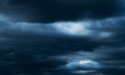 Obraz premium Dark stormy clouds in the sky
