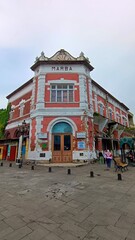 Fototapeta premium Semarang, Indonesia - December 25, 2023: Semarang Old City area, the splendor of historic ancient buildings from the colonial era. This area is one of the famous tourist areas in this city.