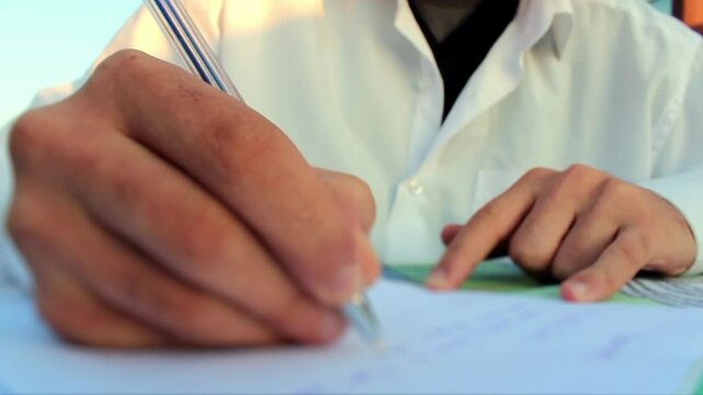 Stundent writing essay letters