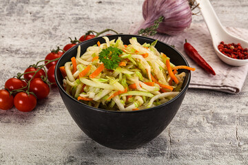 Vegan salad with kohlrabi and carrot