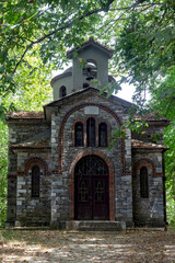 Obraz premium Small, stone church in the forest (Greece; Pelion)