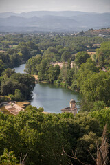 Rivière traversent la ville 