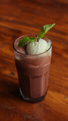 chocolate mousse with mint