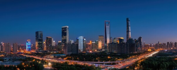 Fototapeta premium Shanghai Skyline at Dusk: A Panoramic View of Modern China's Metropolis