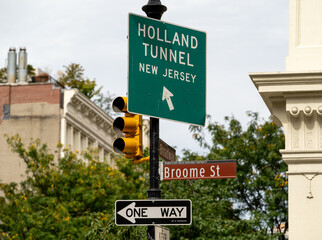 Holland Tunnel directional sign indicating Holland Tunnel entrance