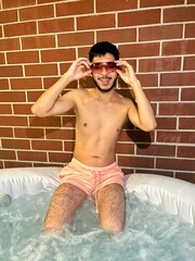 MODELO HOMBRE JACUZZI