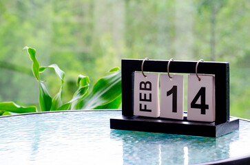 14th February table calendar with customizable space for text or ideas