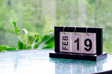 19th February table calendar with customizable space for text or ideas