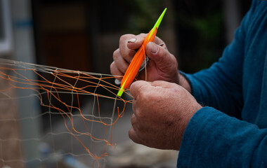fishing net making