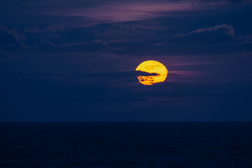 First full moon of the year 2025, the wolf moon!...I can still hear the howls!