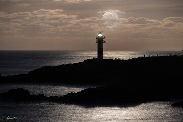 First full moon of the year 2025, the wolf moon!...I can still hear the howls!
