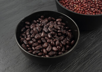 Black beans, cooked bean piles, baked legume, canned dark beans, rajma, Phaseolus vulgaris