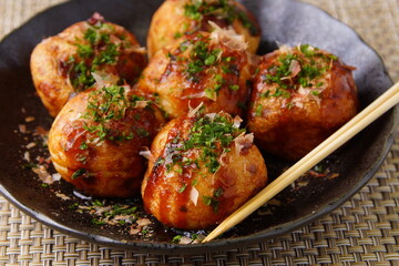 大阪名物　たこ焼き