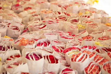Flowers in the traditional market	