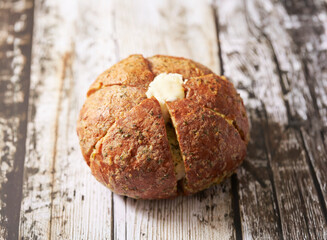 Cream Bread with Garlic	