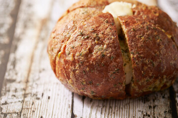 Cream Bread with Garlic