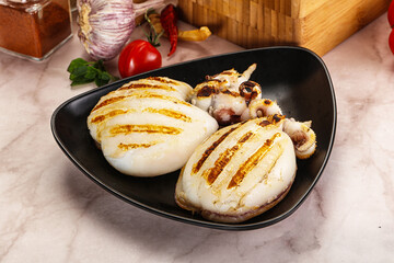 Grilled cuttlefish in the plate